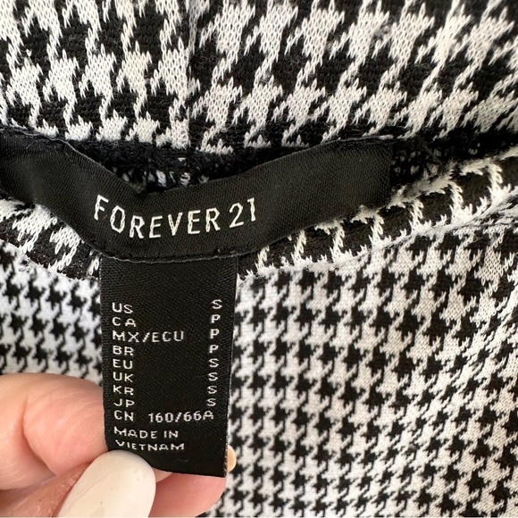 Forever 21 Houndstooth Patterned Flared Leggings SZ Small - Picture 6 of 8